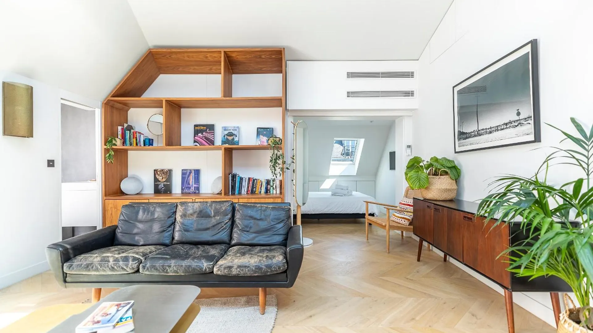 Luxury Flat With Ac 