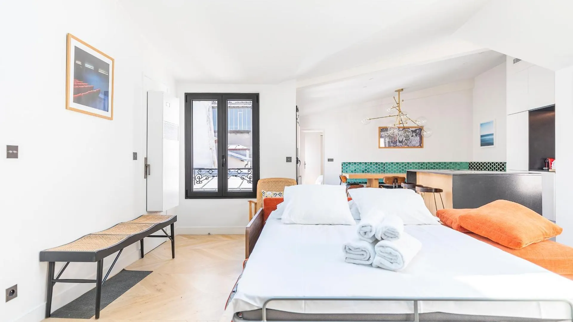Luxury Flat With Ac 
