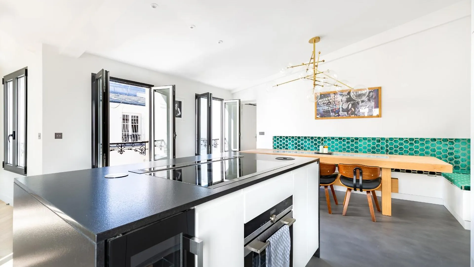 Luxury Flat With Ac 